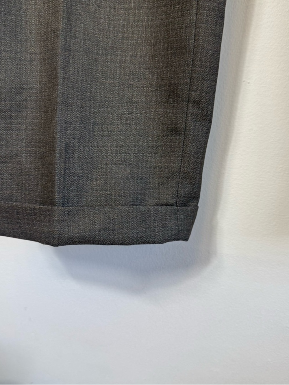 Roundtree & Yorke Brown Pleated Dress Pants 36x32 Cuffed Easy Care Trousers - Picture 2 of 7
